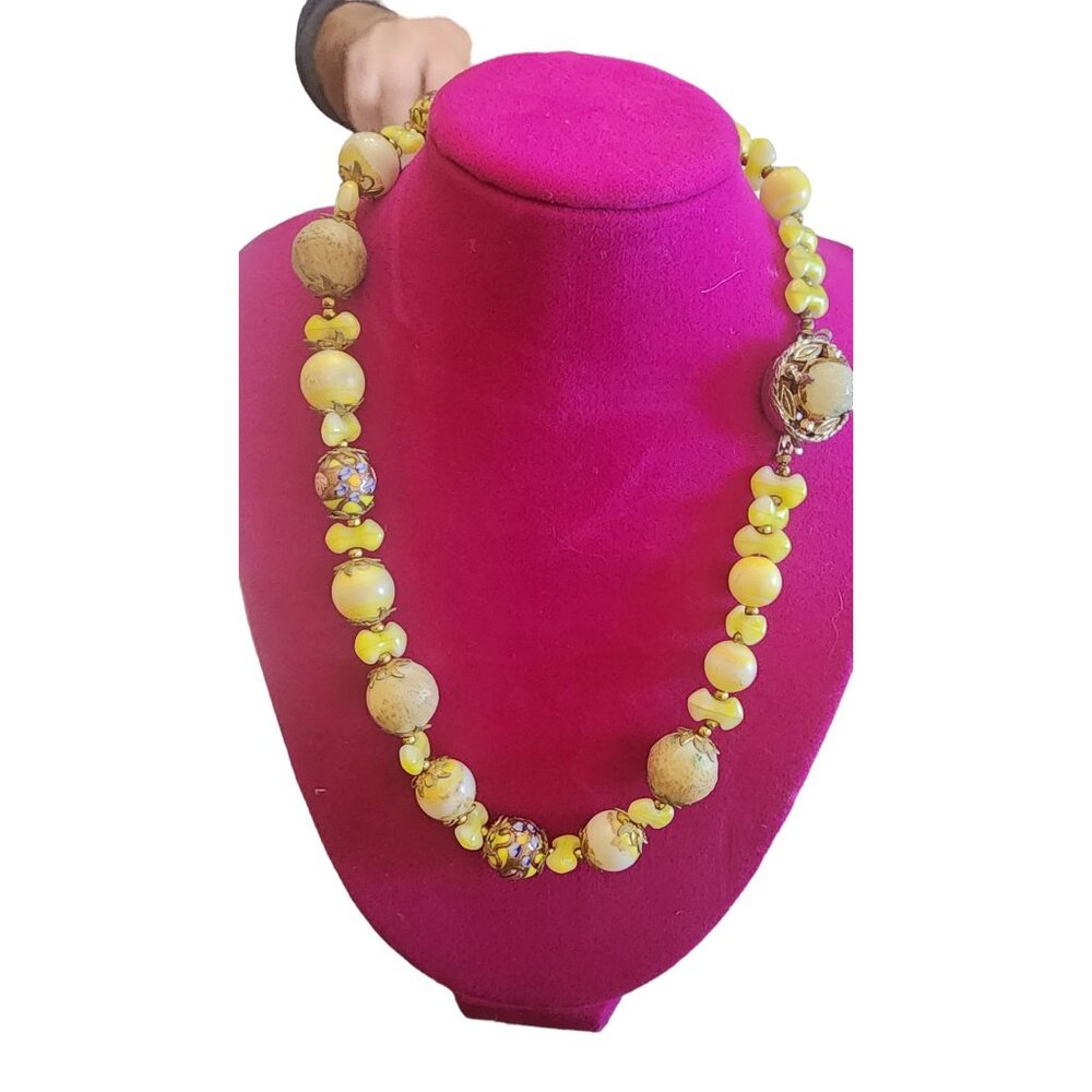 Vintage Sugared Acrylic, Glass & Glass Wedding Cake Beaded Necklace (A2582)